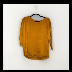Cable & Gauge Women's Mustard Sweater Sz Lrg Cut Button Detail on Back